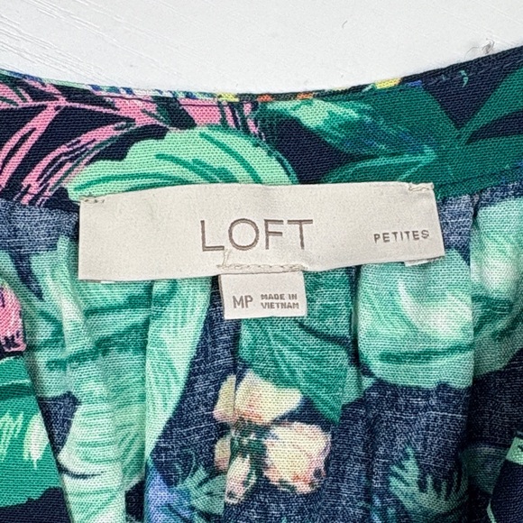 Ann Taylor LOFT Tropical Floral Woven Split V-Neck Mini Dress Navy Medium Petite - Picture 7 of 9